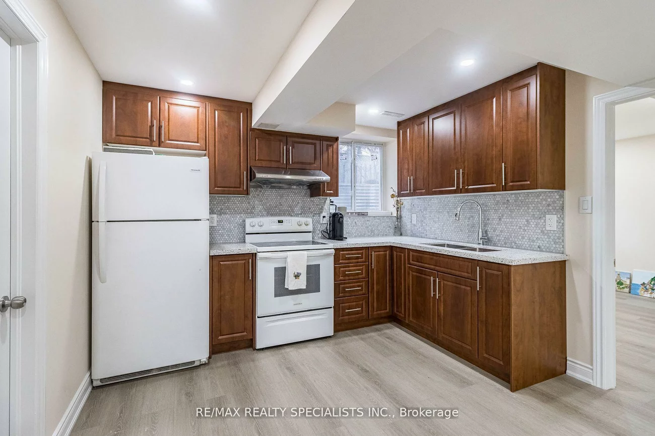 17, Poplar Plains, Fletcher's Meadow, Brampton