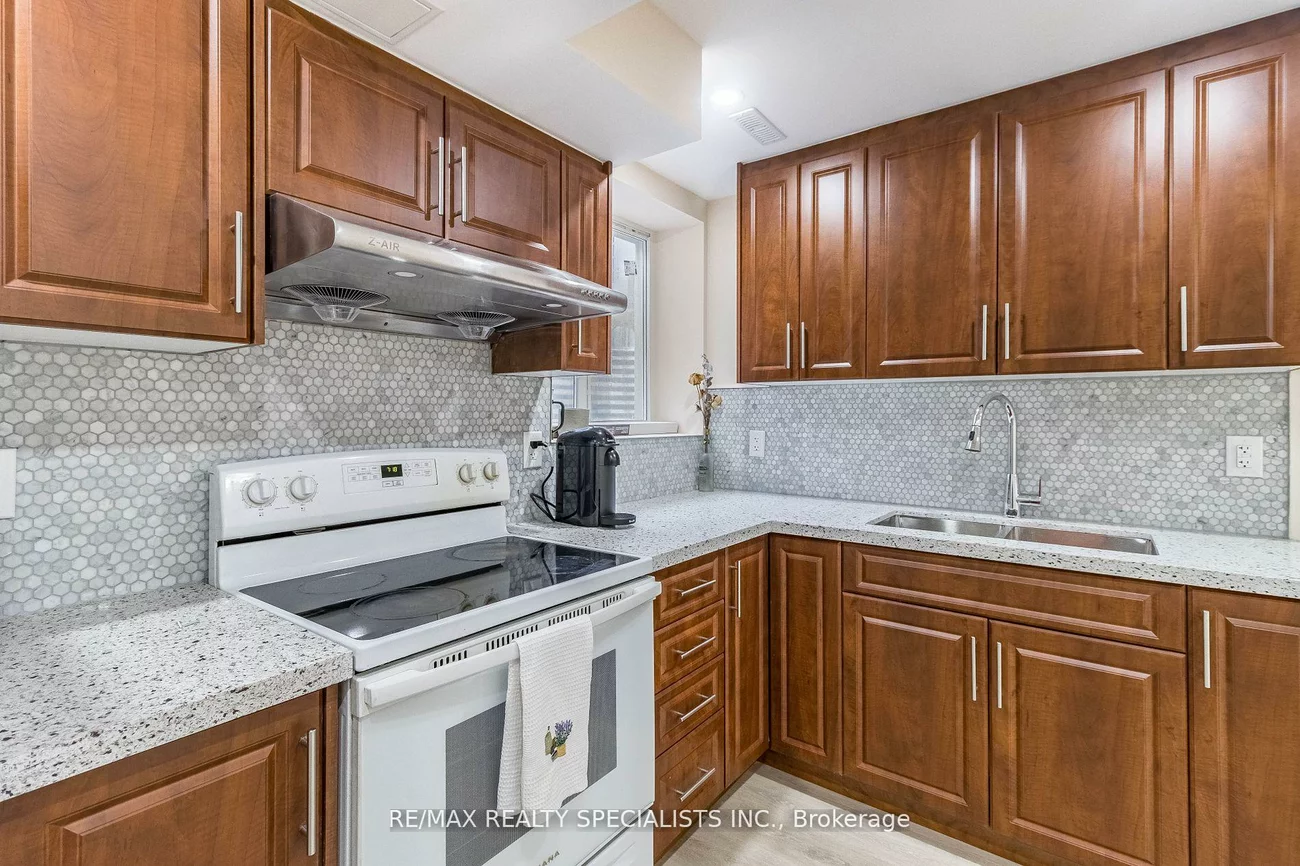17, Poplar Plains, Fletcher's Meadow, Brampton