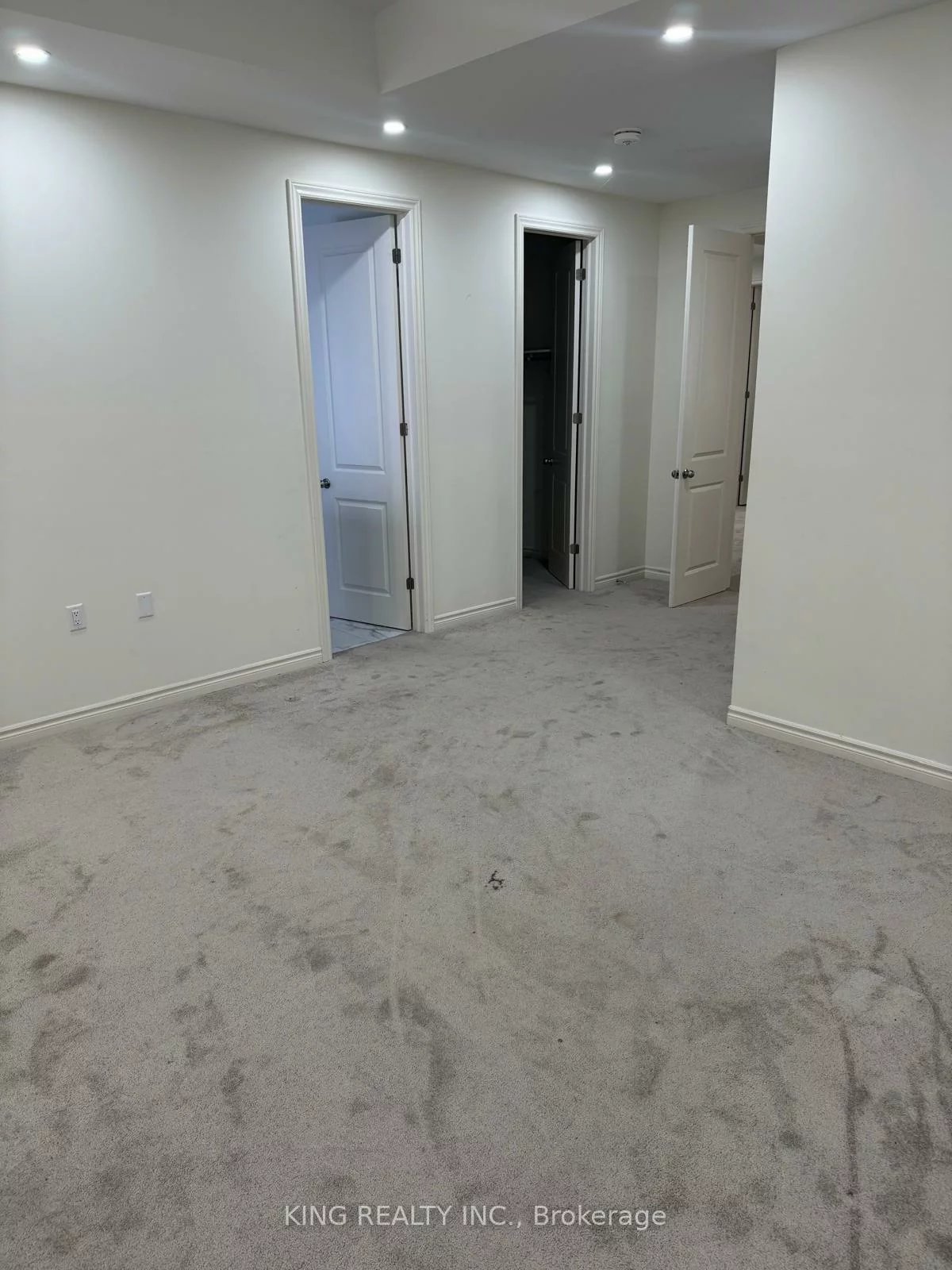 50, Eastman, Credit Valley, Brampton