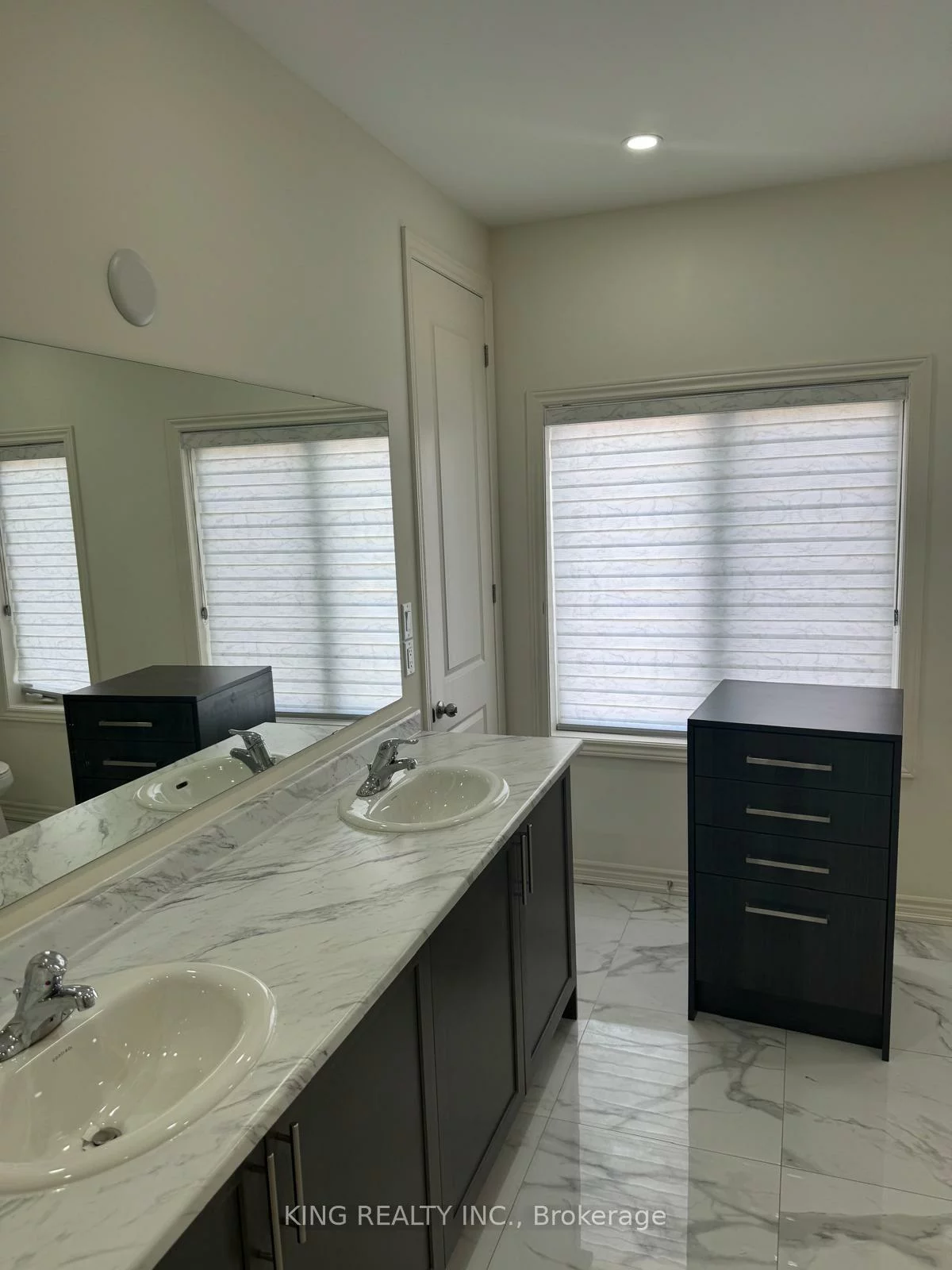 50, Eastman, Credit Valley, Brampton
