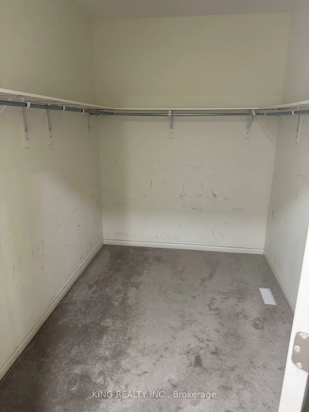 50, Eastman, Credit Valley, Brampton