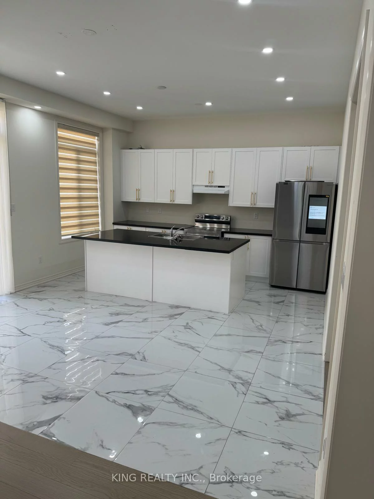 50, Eastman, Credit Valley, Brampton