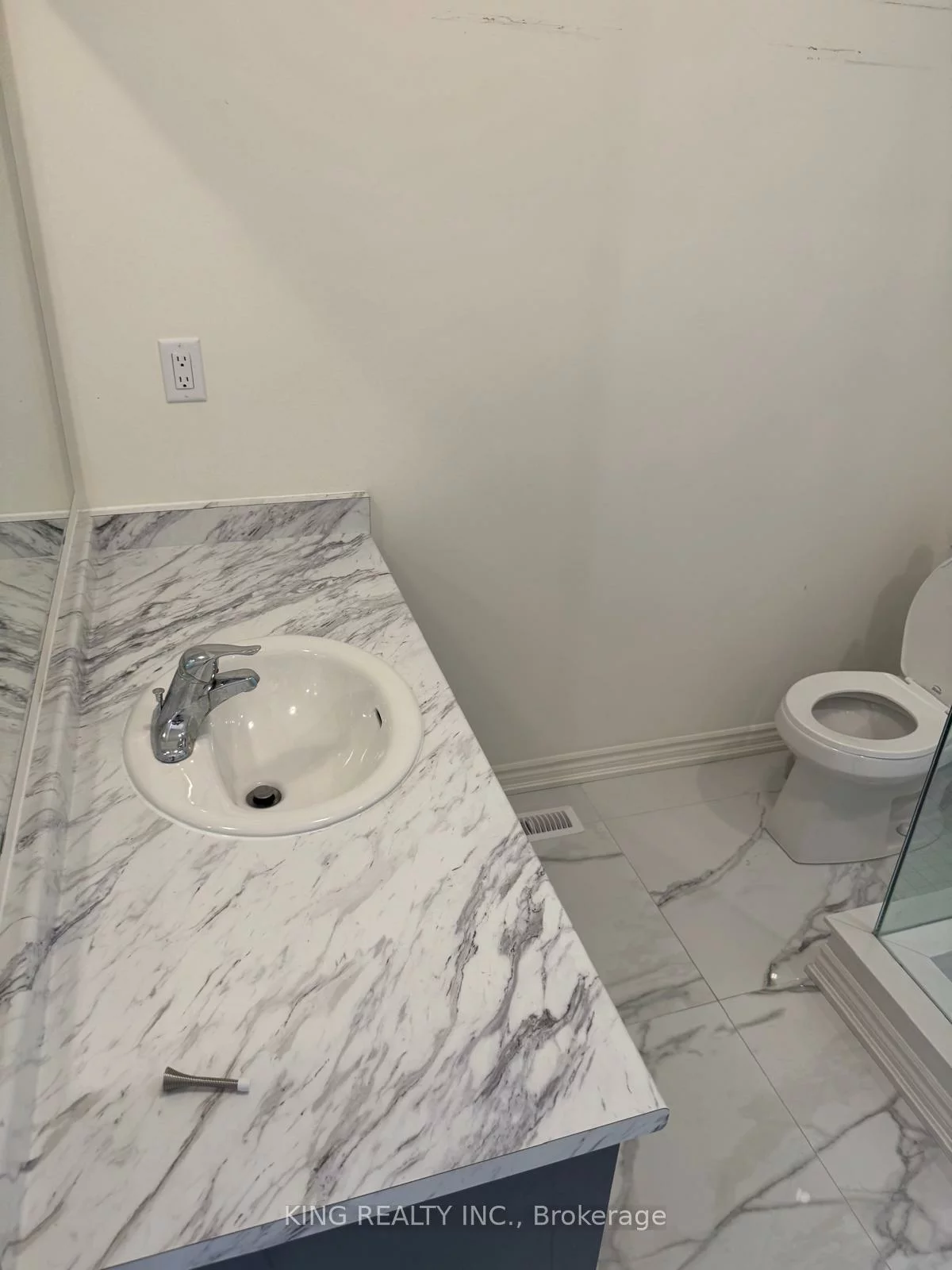 50, Eastman, Credit Valley, Brampton