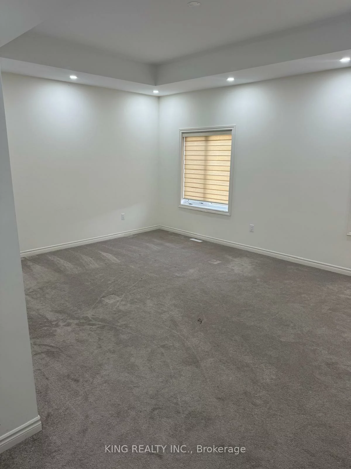 50, Eastman, Credit Valley, Brampton