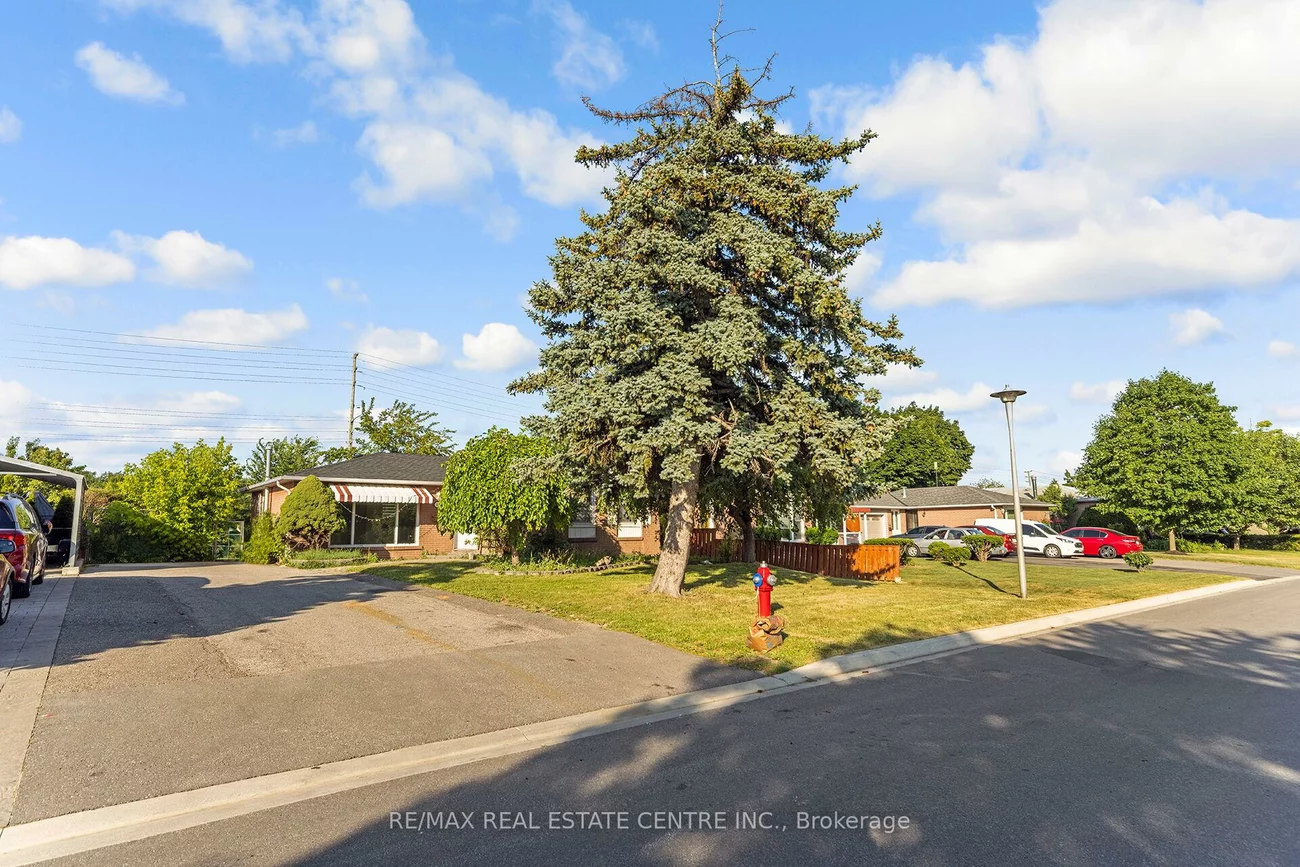 52, Flavian, Southgate, Brampton