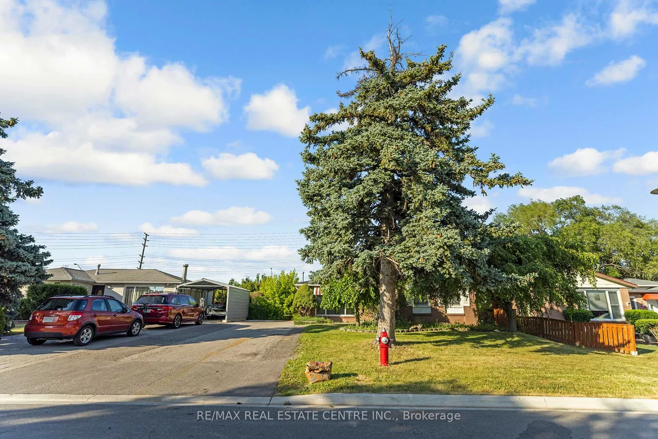 52, Flavian, Southgate, Brampton