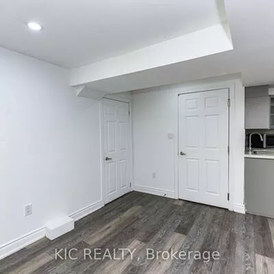 14, Paramount, Fletcher's West, Brampton