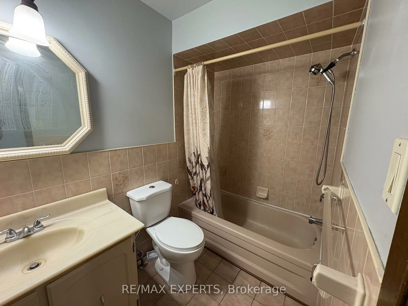 55, Major Oaks, Madoc, Brampton