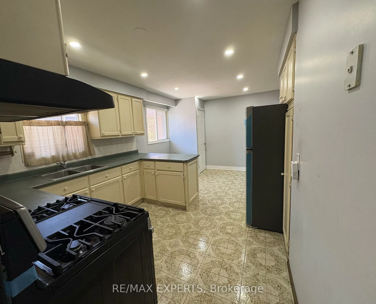 55, Major Oaks, Madoc, Brampton