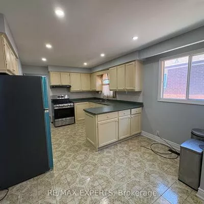 55, Major Oaks, Madoc, Brampton