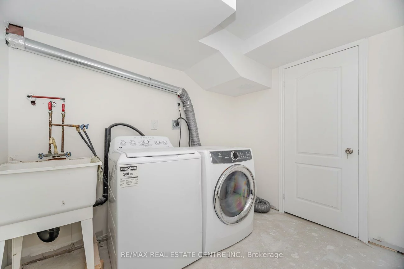 36, Callalily, Northwest Sandalwood Parkway, Brampton