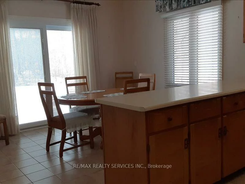 26, Hacienda, Snelgrove, Brampton