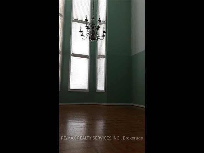 26, Hacienda, Snelgrove, Brampton
