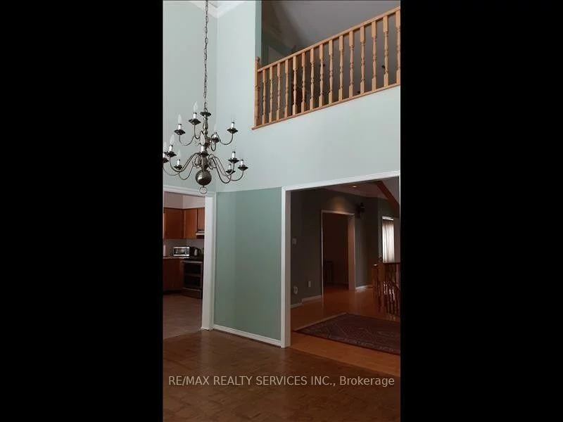 26, Hacienda, Snelgrove, Brampton