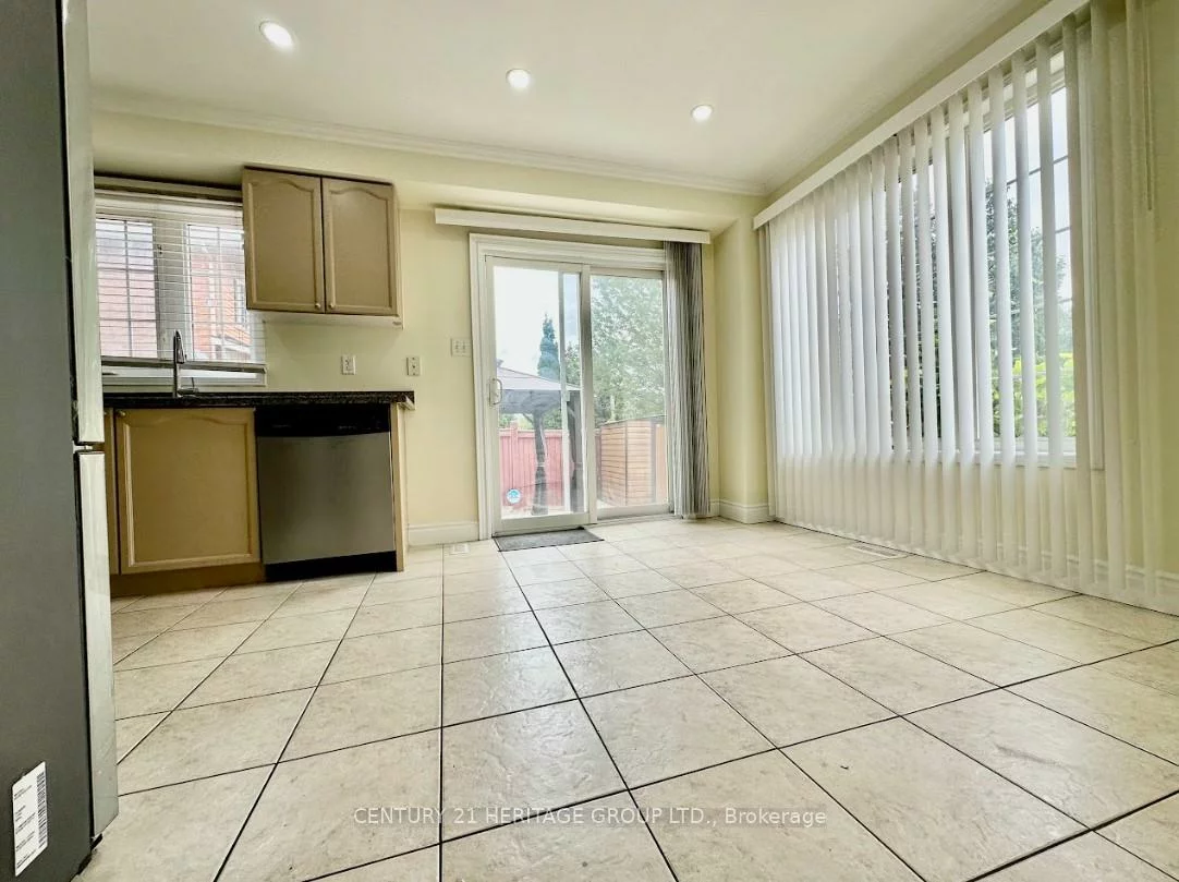 77, Vauxhall, Fletcher's Meadow, Brampton