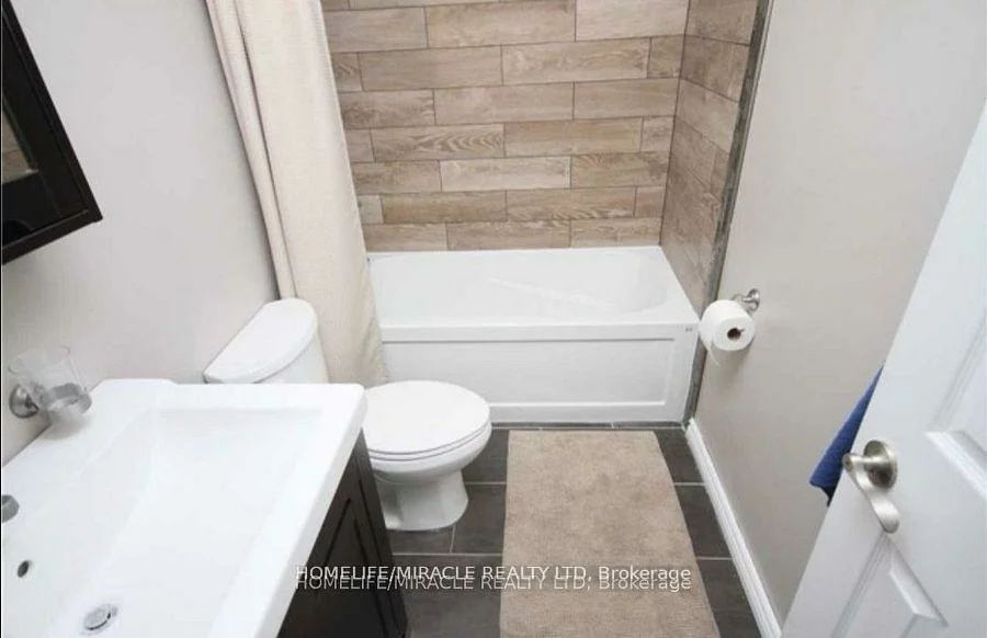 41, Hindquarter, Central Park, Brampton