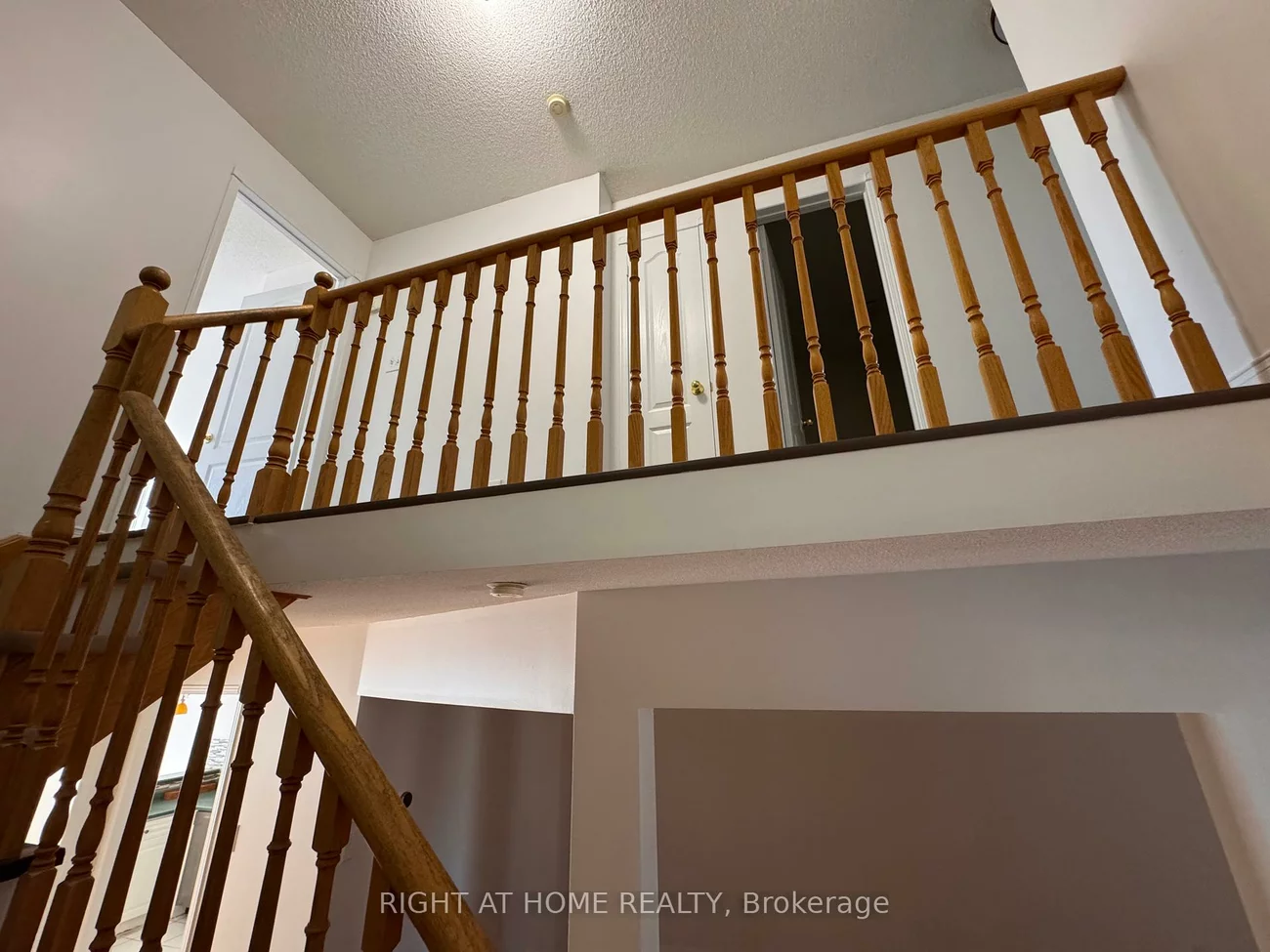 22, Tiller, Fletcher's Creek Village, Brampton