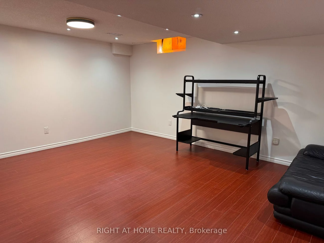 22, Tiller, Fletcher's Creek Village, Brampton