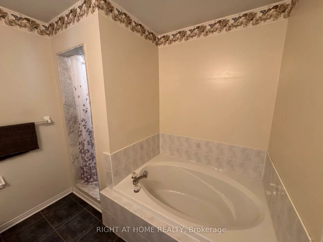 22, Tiller, Fletcher's Creek Village, Brampton