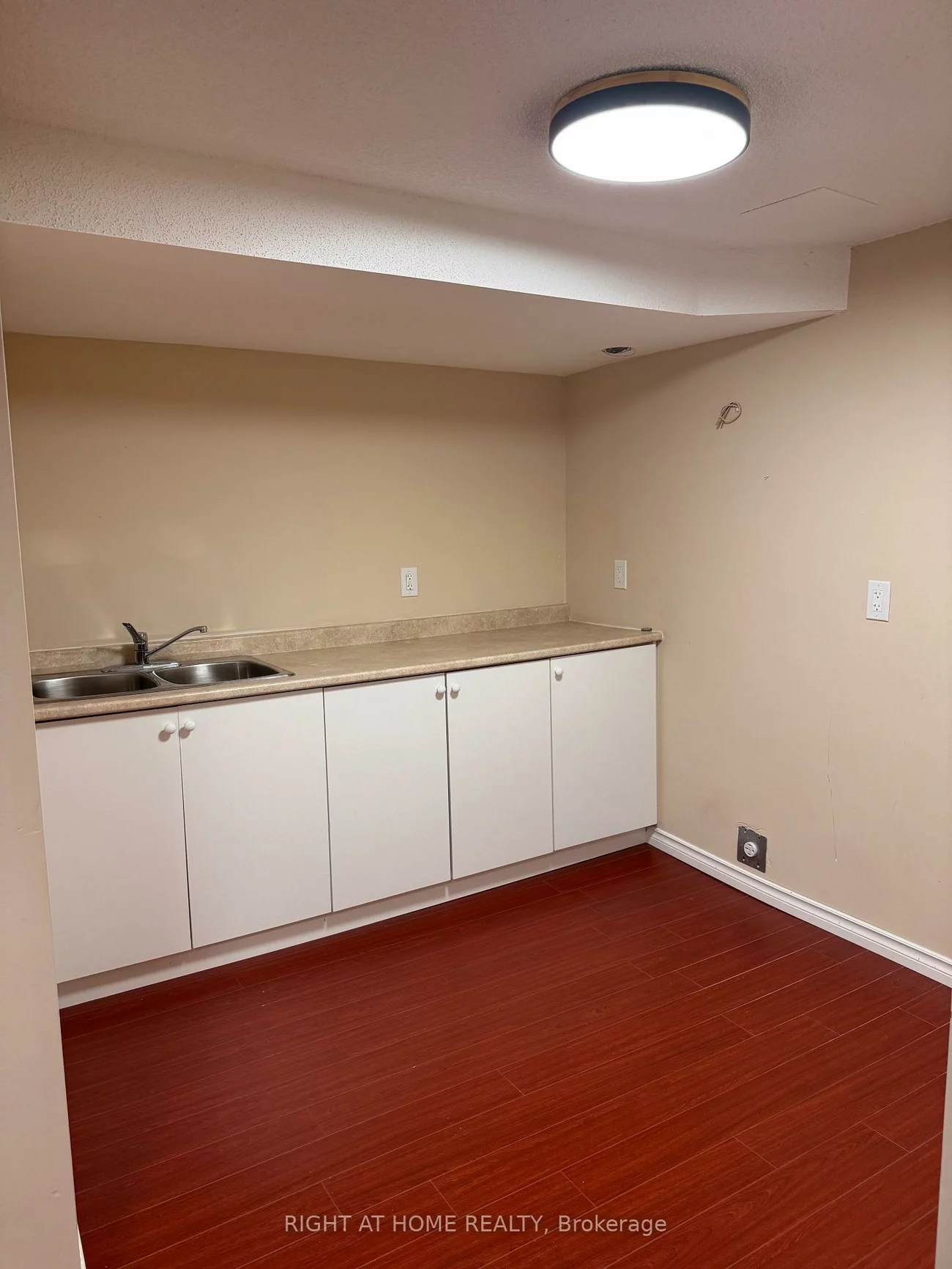 22, Tiller, Fletcher's Creek Village, Brampton