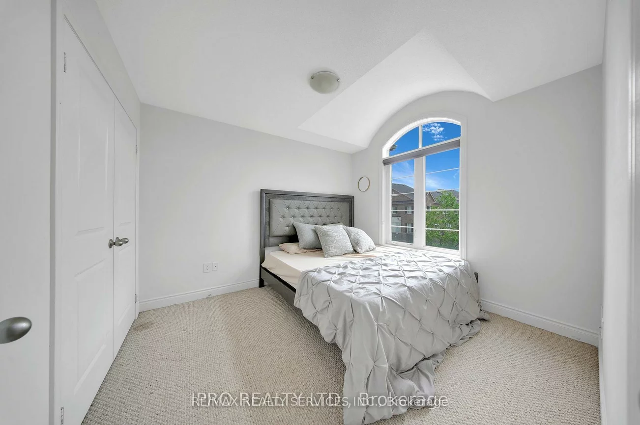 12, Goodsway, Northwest Brampton, Brampton