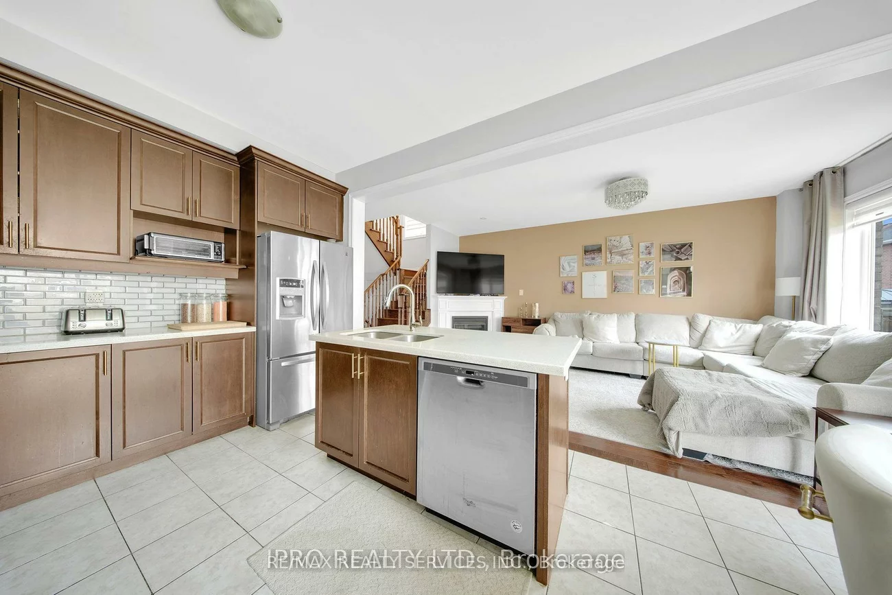 12, Goodsway, Northwest Brampton, Brampton