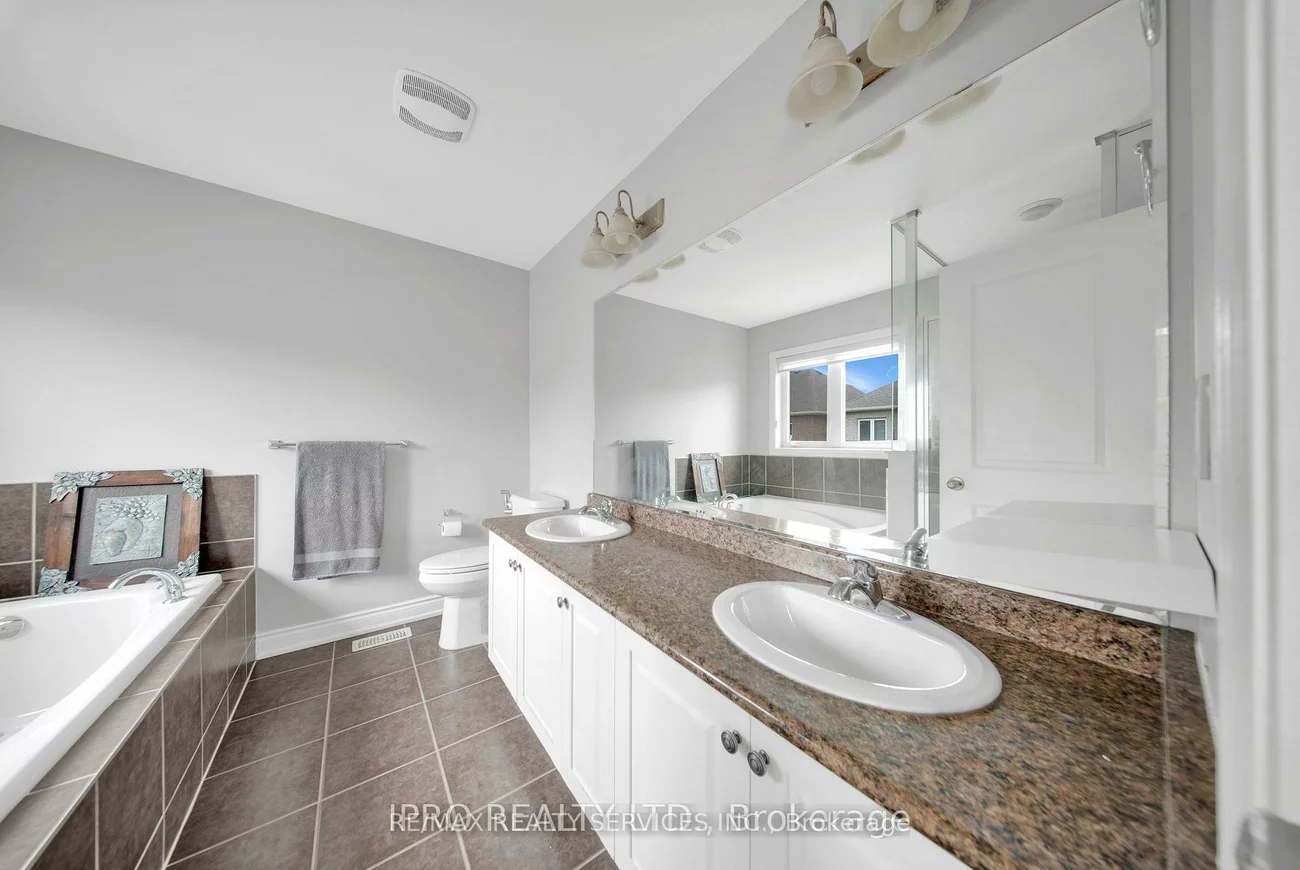 12, Goodsway, Northwest Brampton, Brampton