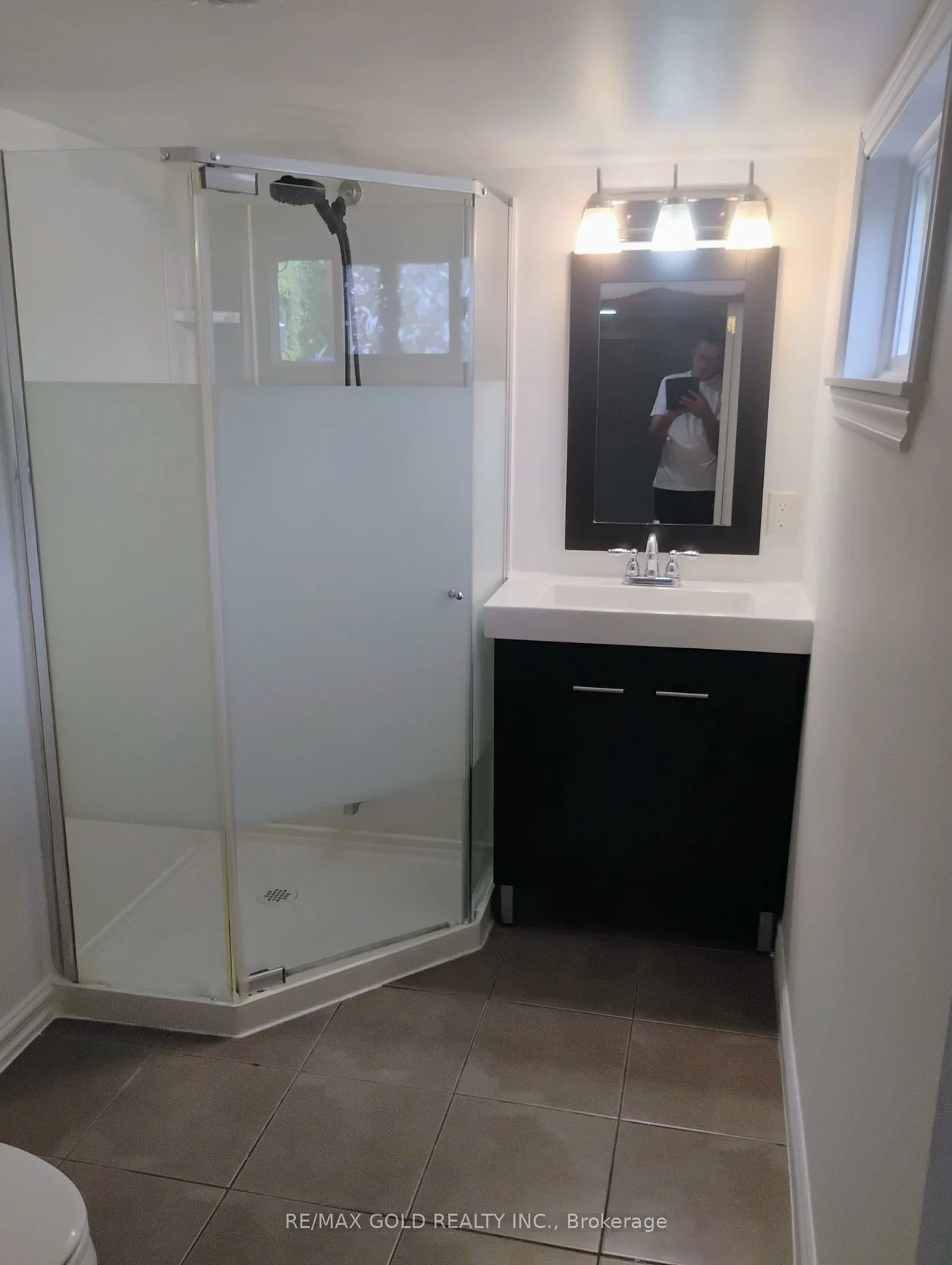 70, West, Downtown Brampton, Brampton