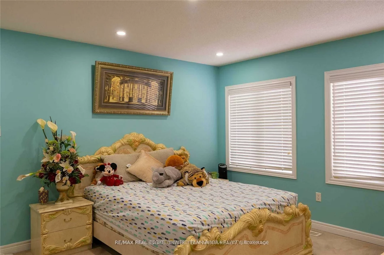 46, Fahey, Bram West, Brampton