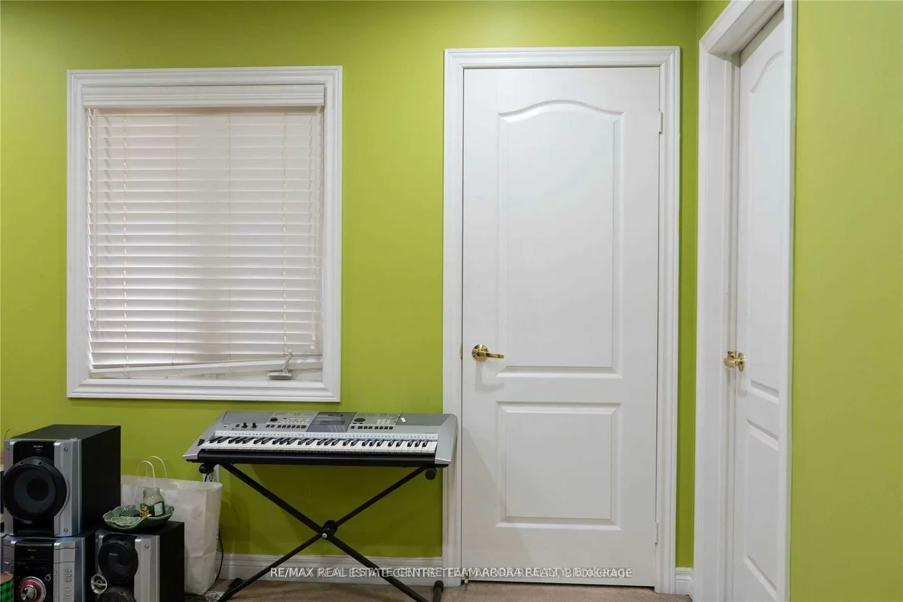 46, Fahey, Bram West, Brampton