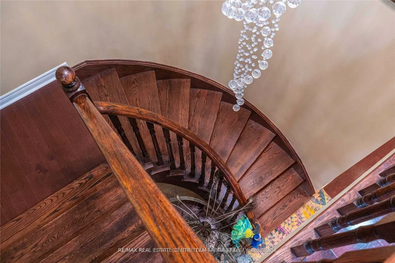 46, Fahey, Bram West, Brampton