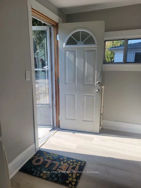 76, Nelson, Downtown Brampton, Brampton