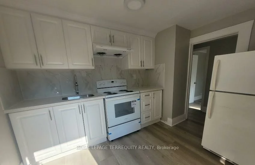 76, Nelson, Downtown Brampton, Brampton