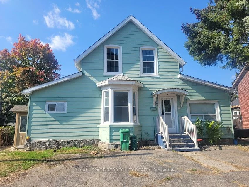 76, Nelson, Downtown Brampton, Brampton