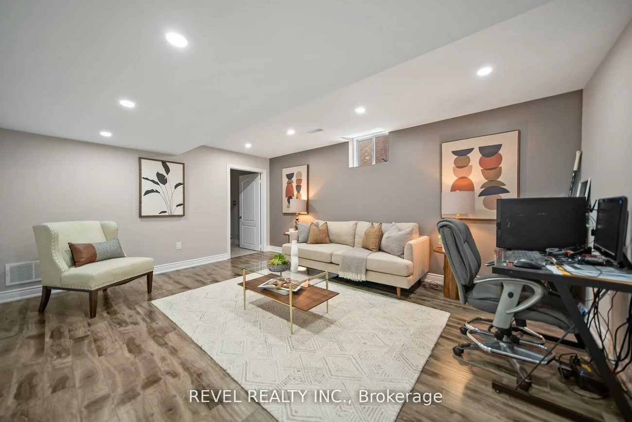 31, Saint Hubert, Vales of Castlemore North, Brampton