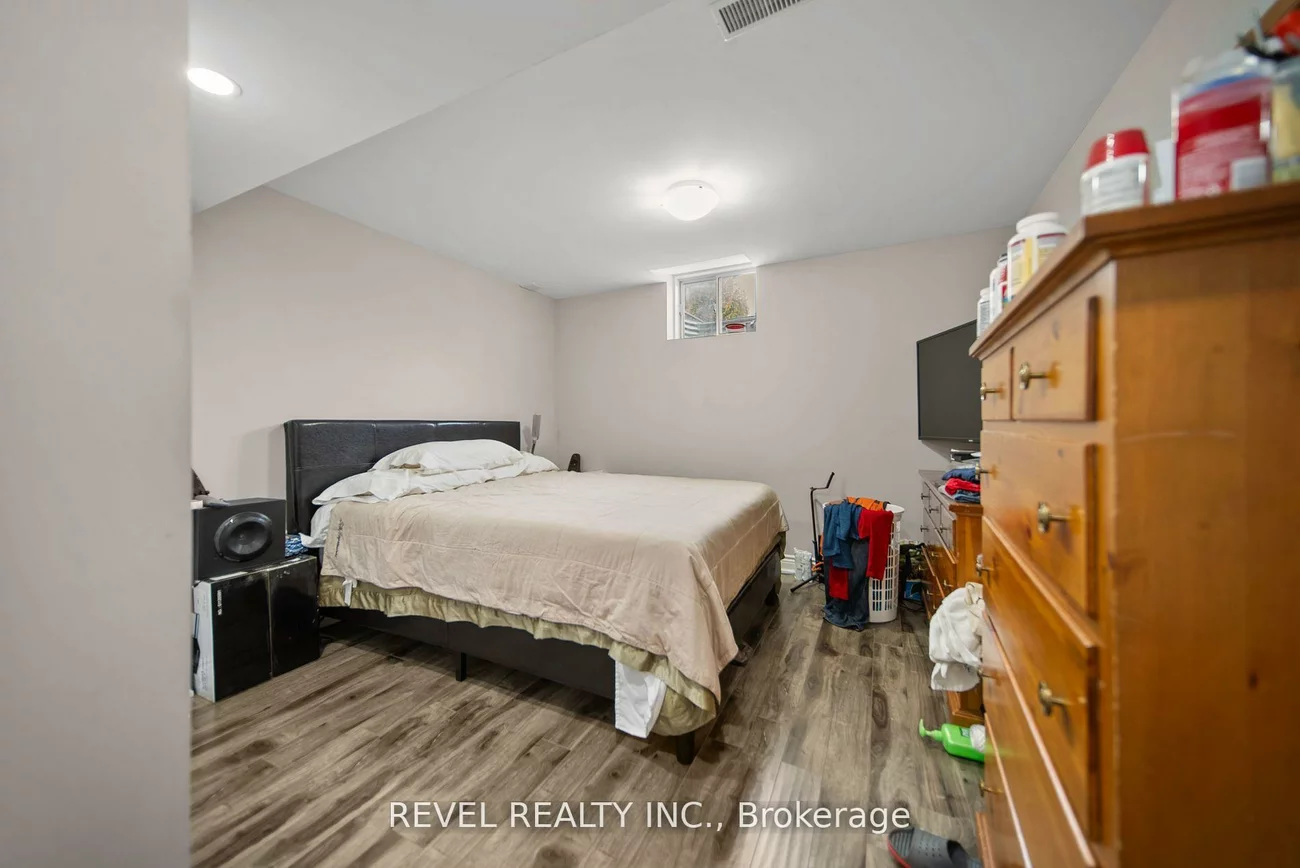 31, Saint Hubert, Vales of Castlemore North, Brampton