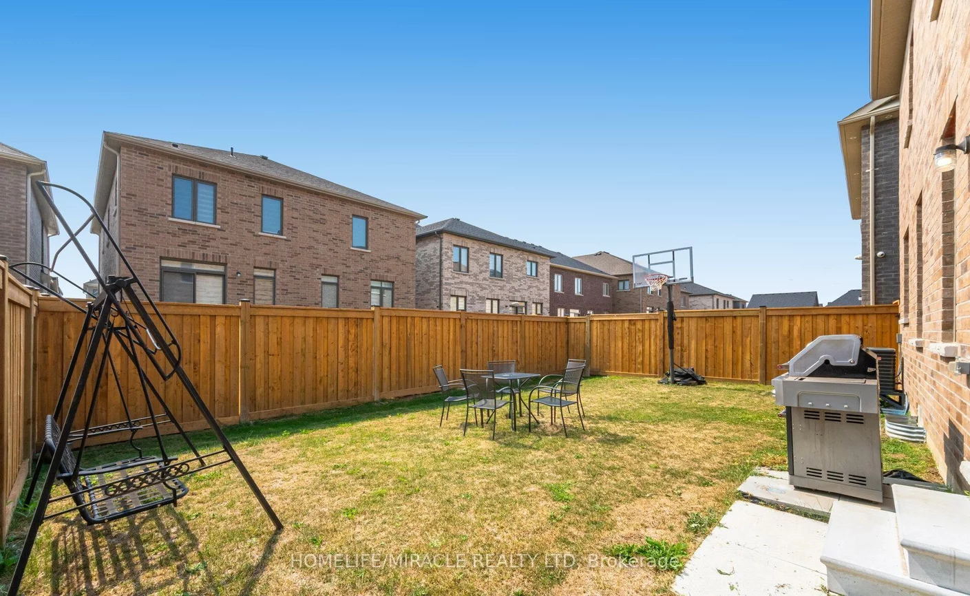 7, Aldenham, Credit Valley, Brampton