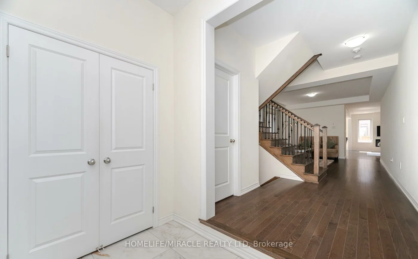 7, Aldenham, Credit Valley, Brampton