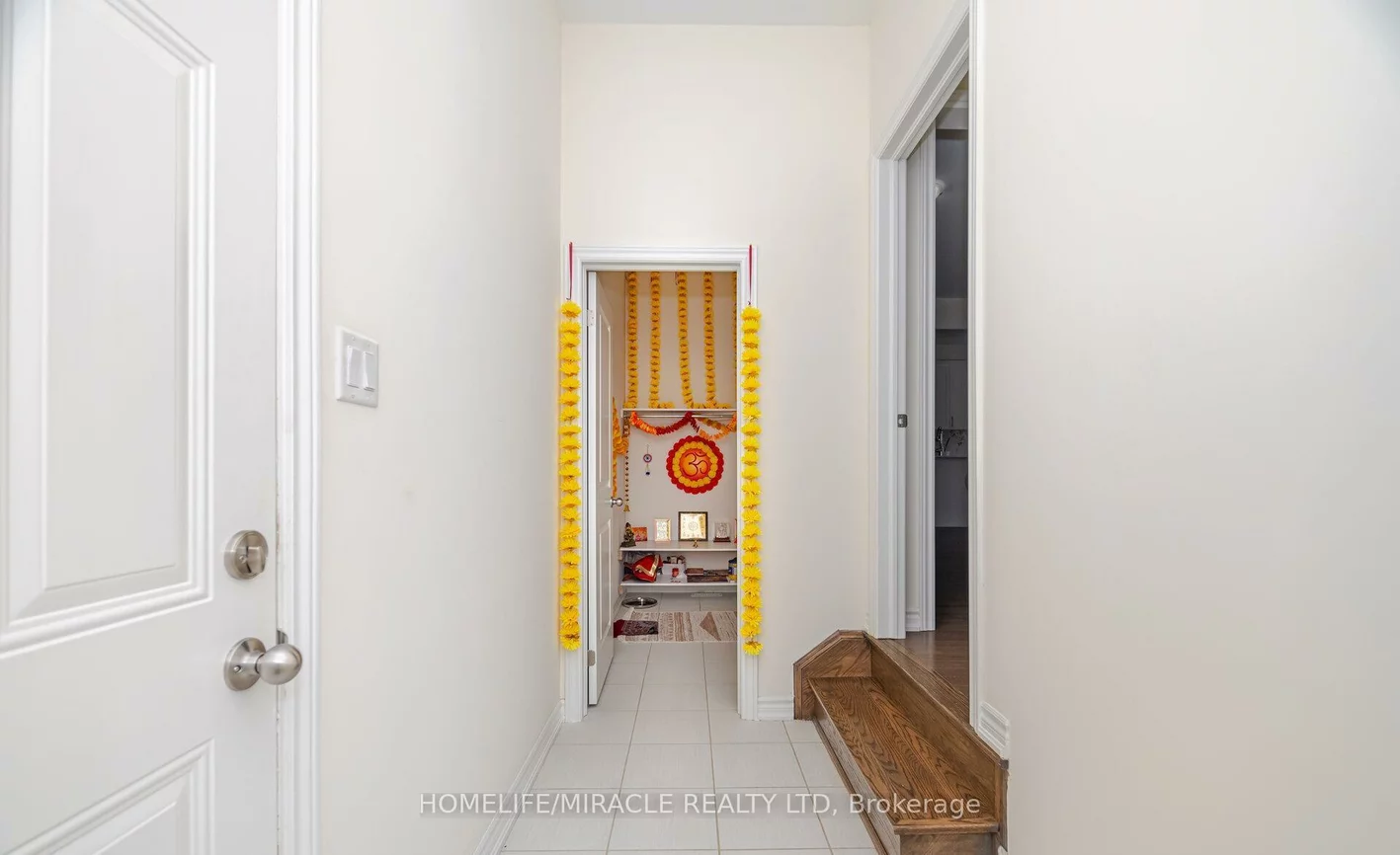 7, Aldenham, Credit Valley, Brampton