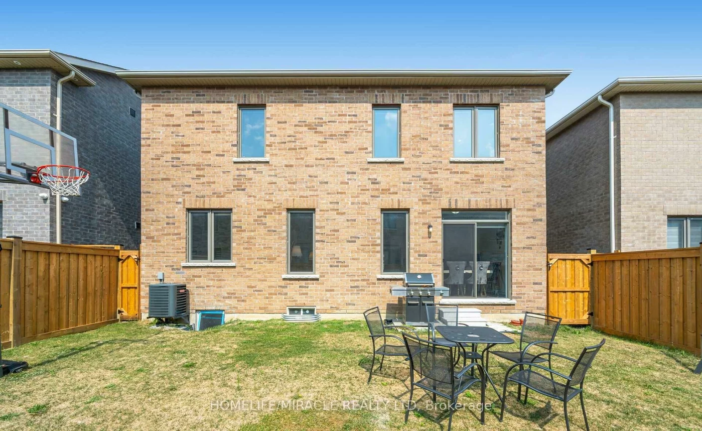 7, Aldenham, Credit Valley, Brampton