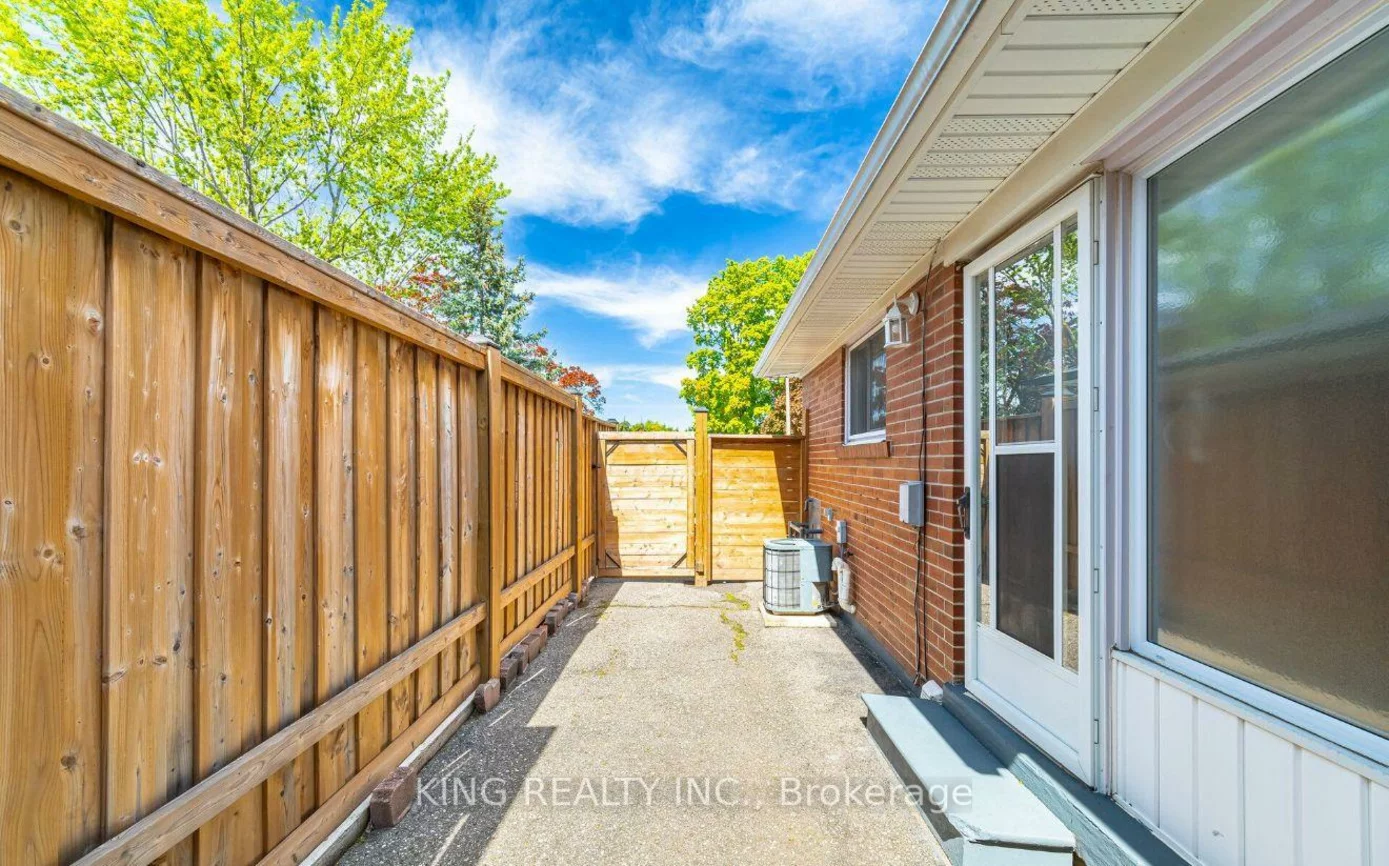 43, Grange, Northwood Park, Brampton