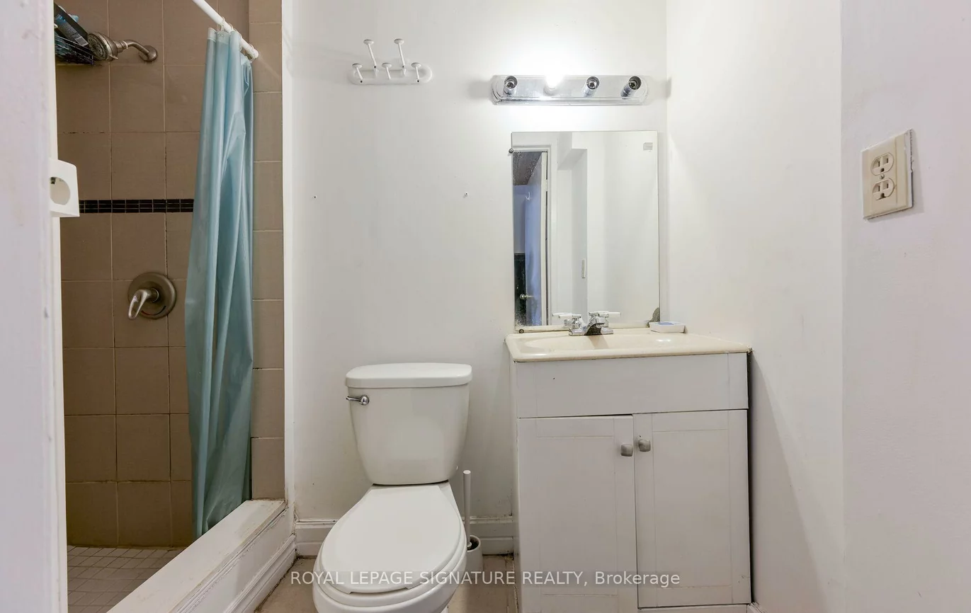 10, Heatherside, Central Park, Brampton