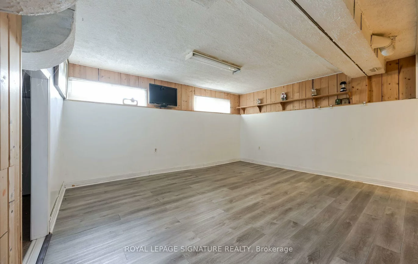 10, Heatherside, Central Park, Brampton