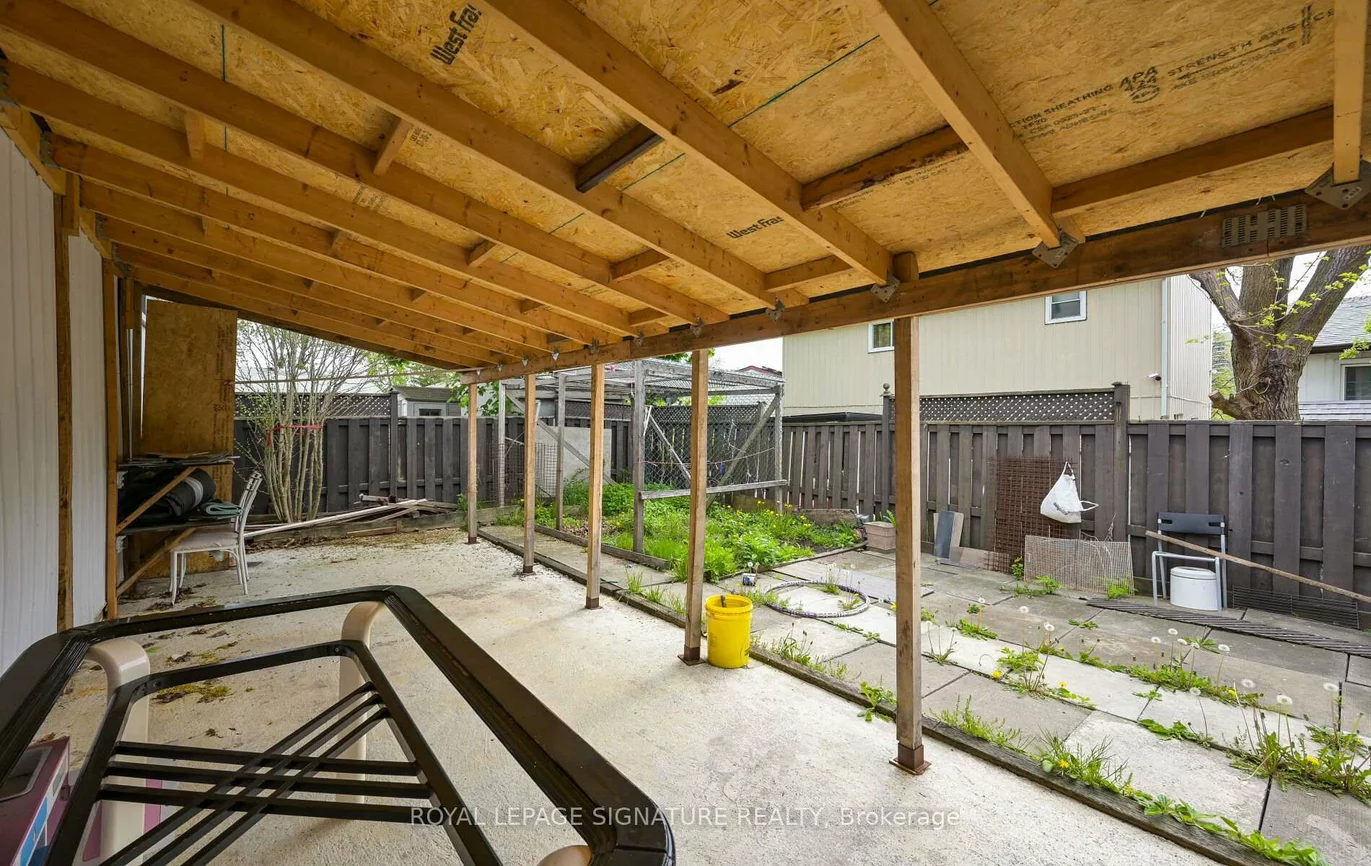 10, Heatherside, Central Park, Brampton