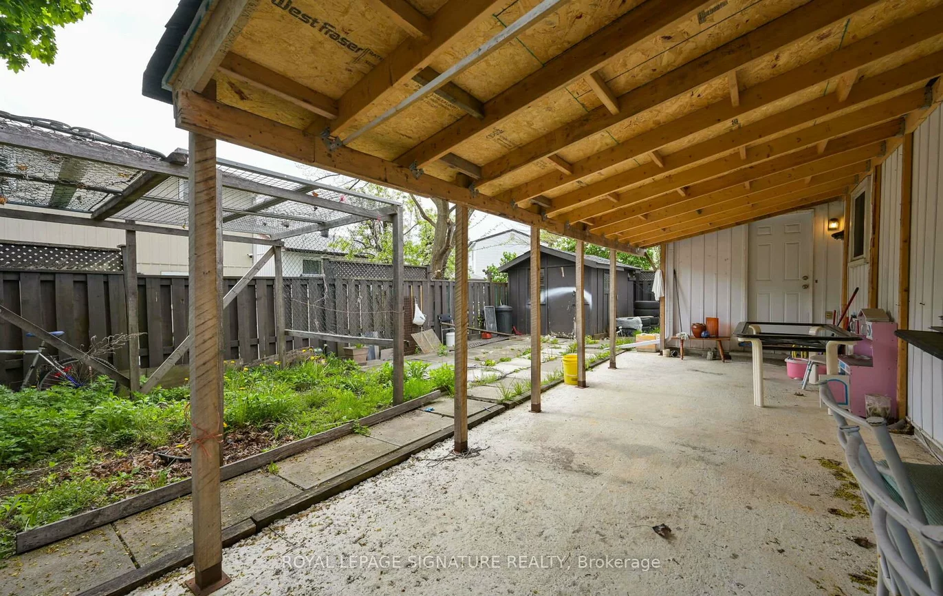 10, Heatherside, Central Park, Brampton