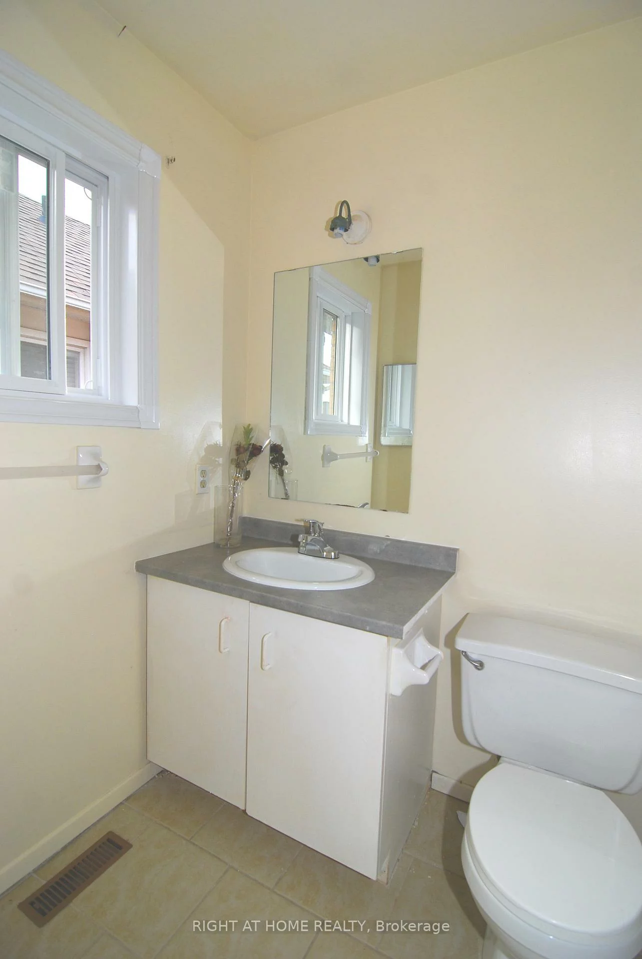 158, Toba, Heart Lake East, Brampton