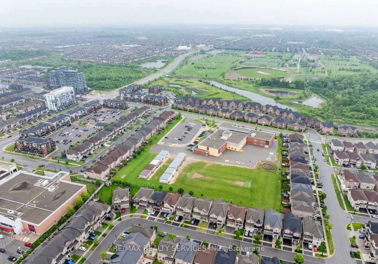 12, Goodsway, Northwest Brampton, Brampton