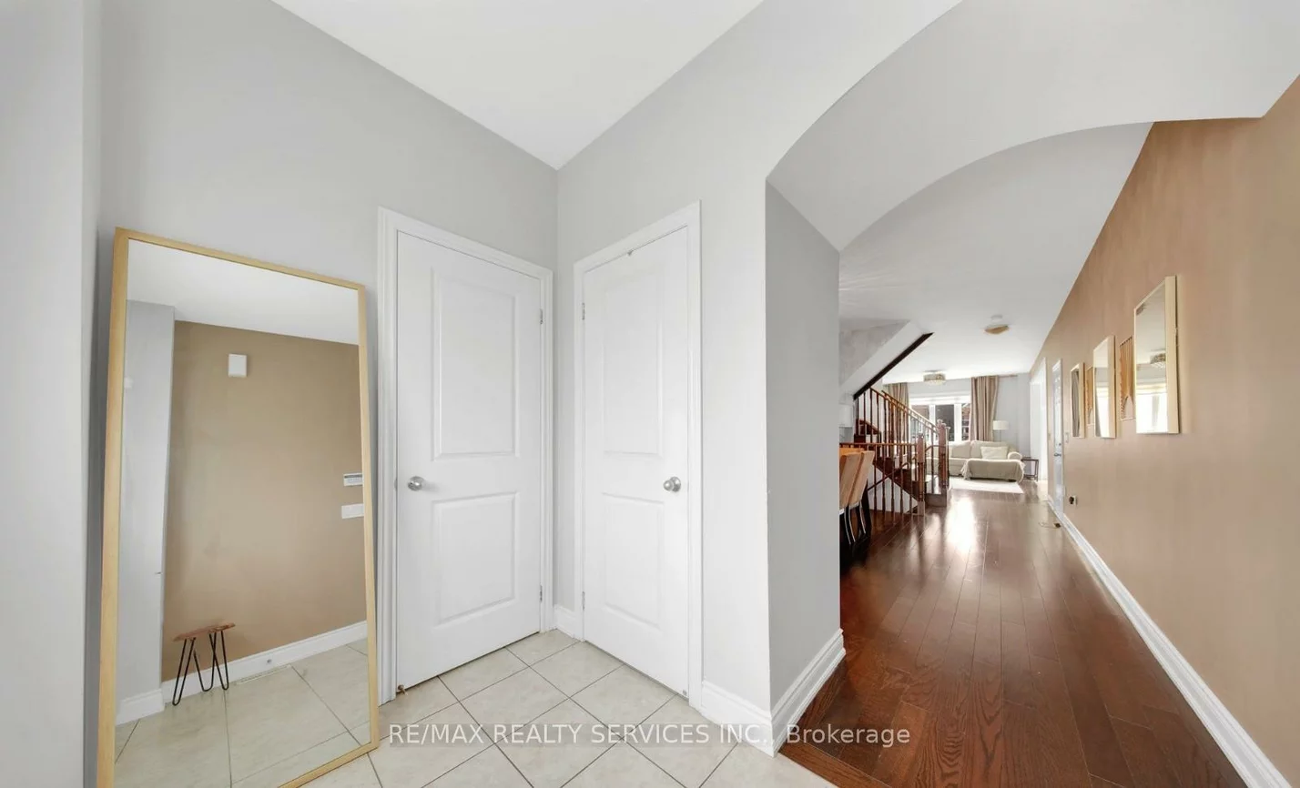 12, Goodsway, Northwest Brampton, Brampton