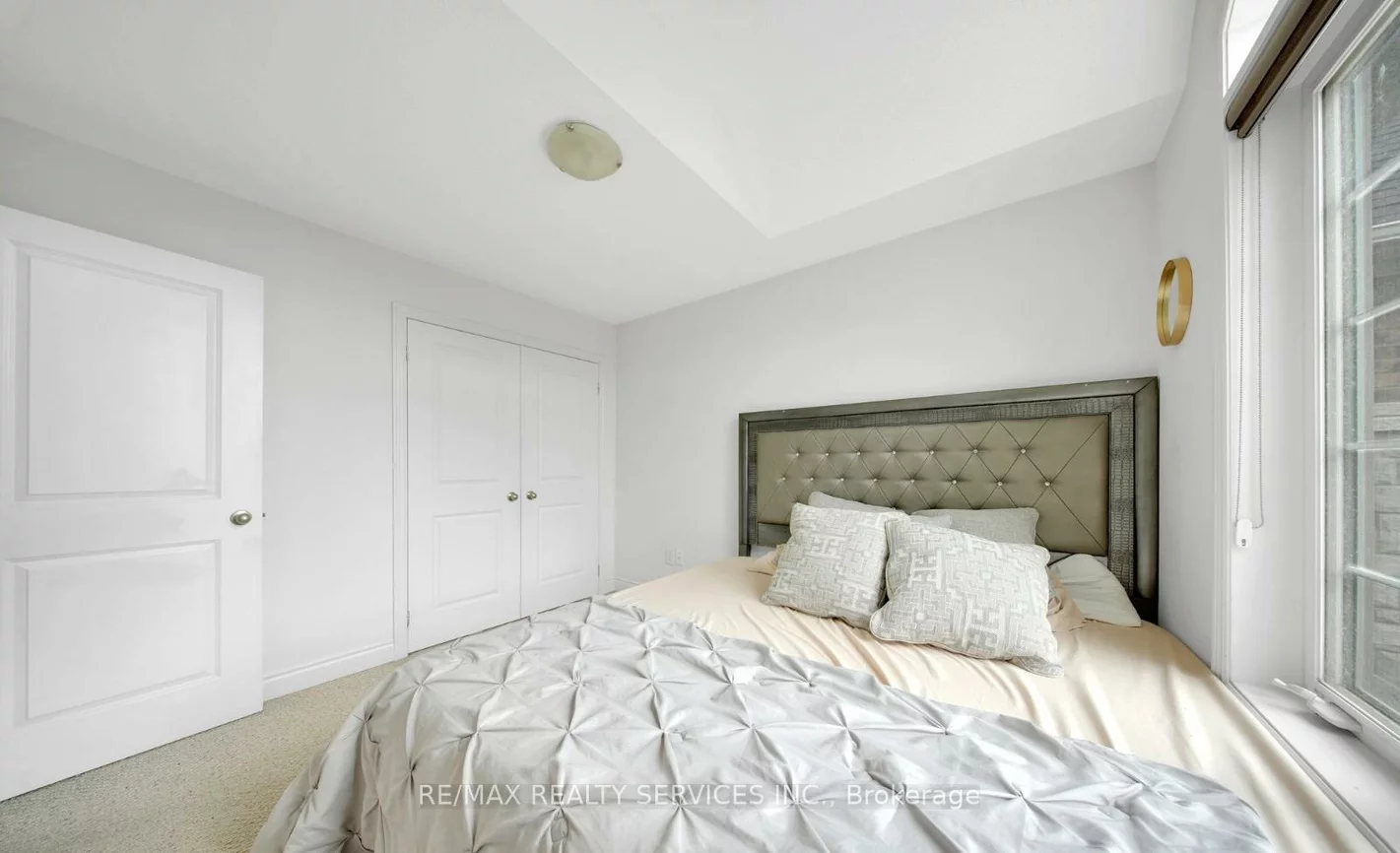 12, Goodsway, Northwest Brampton, Brampton