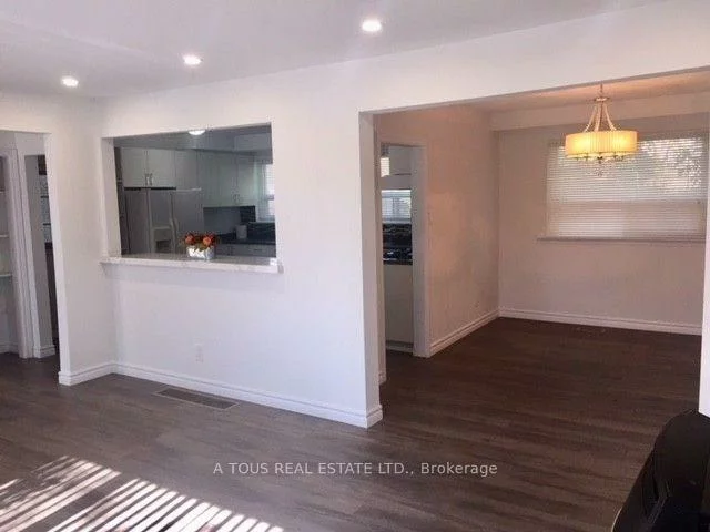 76, Centre, Brampton East, Brampton